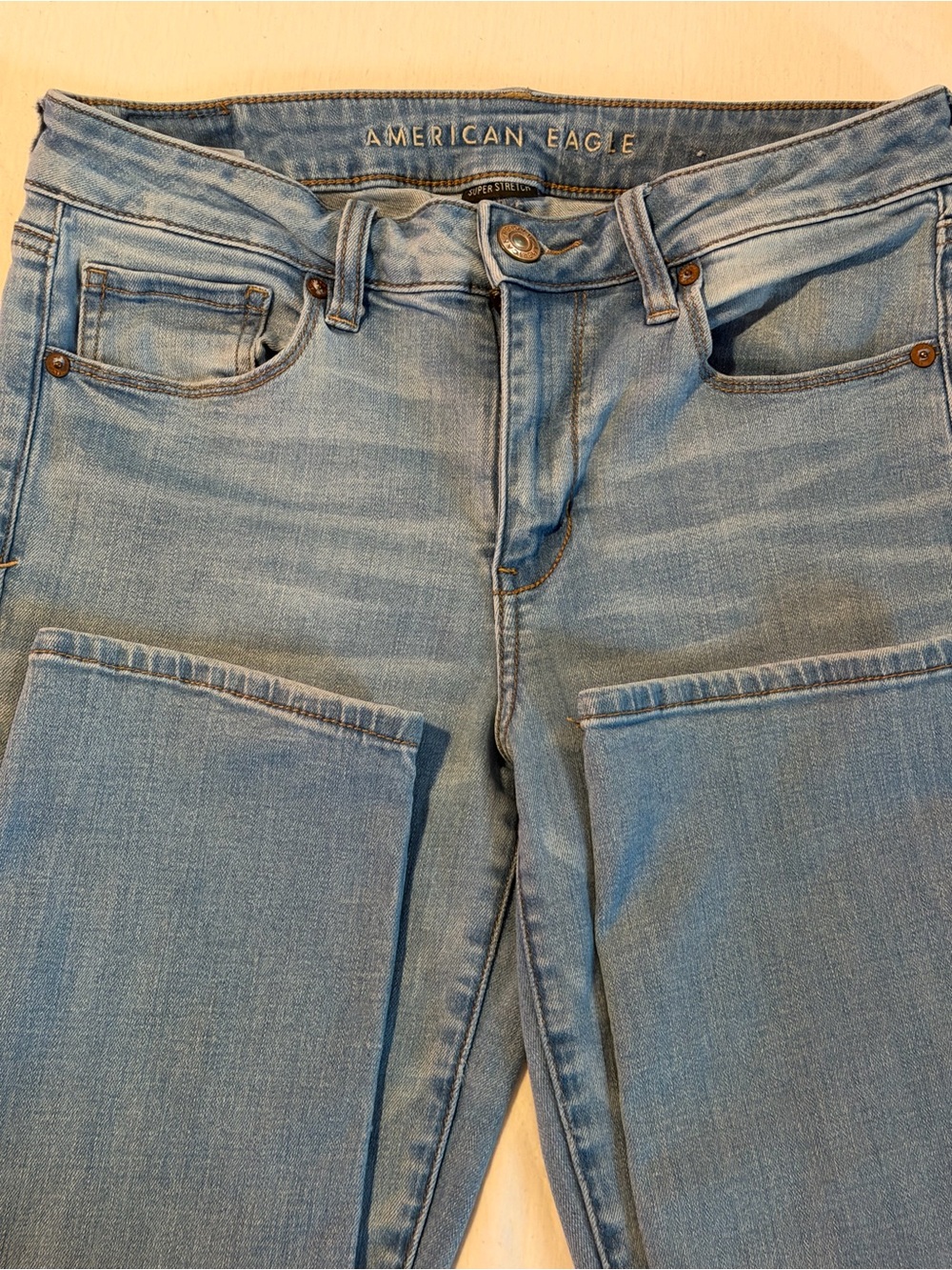 American Eagle Outfitters Light Wash Women’s Skinny Jeans - Picture 4 of 4